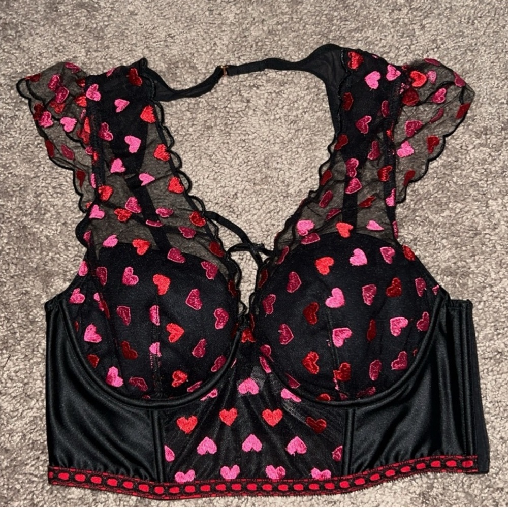 ❤️🩷🖤Victoria’s Secret Valentine’s Longline Bra🖤🩷❤️